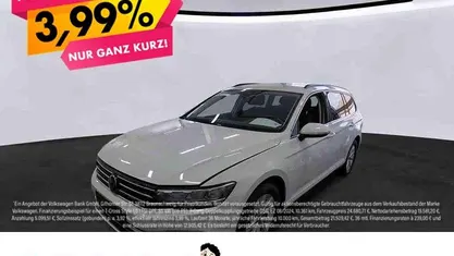 Weiss Gebraucht 2023 VW Passat Business Kombi | 23.997 € (Fairer Preis)