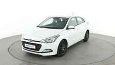Weiß Gebraucht 2015 Hyundai i20 Trend Limousine | 8.570 € (Fairer Preis)