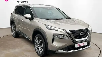 Gebraucht Nissan X-Trail Tekna 163 PS (119 kW) 2025 Silber SUV