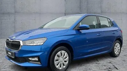 Neu Skoda Fabia Essence 95 PS (69 kW) 2025 Blau Limousine
