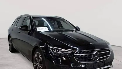 Gebraucht Mercedes E400 Avantgarde 330 PS (242 kW) 2022 Schwarz Kombi