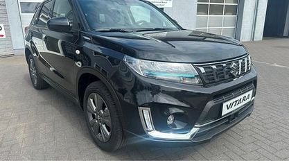 Gebraucht Suzuki Vitara Comfort 116 PS (85 kW) 2024 Cosmic black pearl metallic SUV