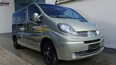 Grau Gebraucht 2013 Renault Trafic Black Edition Van | 15.980 €