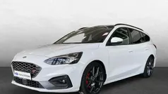 Frostweiß Gebraucht 2021 Ford Focus Limousine | 24.990 € (Superpreis)
