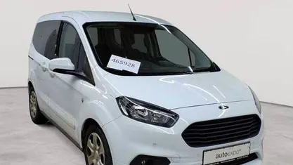 Gebraucht Ford Tourneo Courier Trend 101 PS (74 kW) 2021 Frostweiß Van / Kleinbus