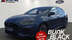 Chromablau metallic Gebraucht 2023 Ford Focus ST-Line Limousine | 21.700 € (Fairer Preis)
