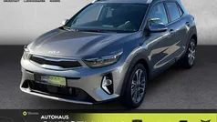 Astrograu met. Neu 2025 Kia Stonic Platinum Edition SUV | 25.890 € (Fairer Preis)