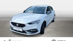 Weiß Gebraucht 2024 Seat Leon FR-Line Limousine | 27.555 € (Fairer Preis)
