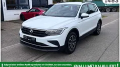 Pure white Gebraucht 2023 VW Tiguan Life SUV | 24.038 € (Fairer Preis)