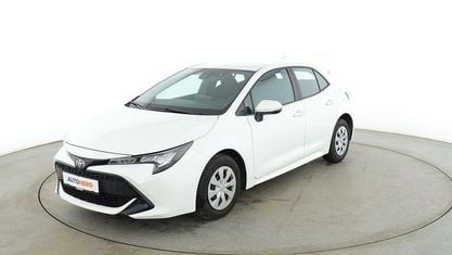 Używany Toyota Corolla 116 KM (85 kW) 2020 Biały Sedan/Limuzyna