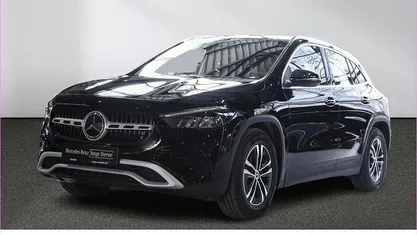 Gebraucht Mercedes GLA200 163 PS (119 kW) 2024 Schwarz SUV