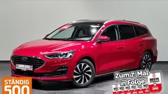 Rot, fantastic red metallic Gebraucht 2024 Ford Focus Titanium X Limousine | 24.990 € (Fairer Preis)