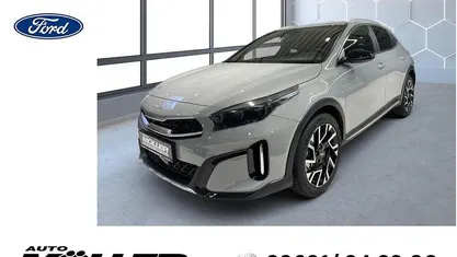 Neu Kia XCeed 150 PS (110 kW) 2026 Grau SUV