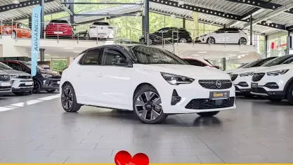 Gebraucht Opel Corsa-e Ultimate 100 kW (136 PS) 2022 Weiß Kleinwagen