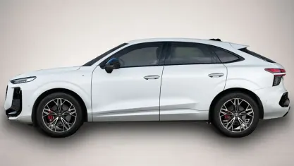 Neu Audi Q3 Sportback Comfort 265 PS (194 kW) 2026 Weiß SUV