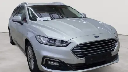 Gebraucht Ford Mondeo Titanium 150 PS (110 kW) 2022 Polarsilber metallic Kombi