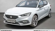 Weiss Neu 2024 Seat Leon FR Limousine | 30.650 € (Fairer Preis)