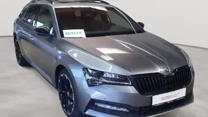 Gebraucht Skoda Superb SportLine 200 PS (147 kW) 2023 Graphitgrau metallic Kombi