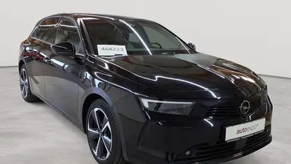 Gebraucht Opel Astra Elegance 130 PS (95 kW) 2024 Karbon schwarz metallic Kleinwagen