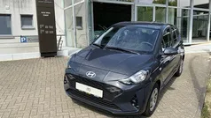 Grau Gebraucht 2025 Hyundai i10 Select Kleinwagen | 17.790 € (Etwas zu teuer)