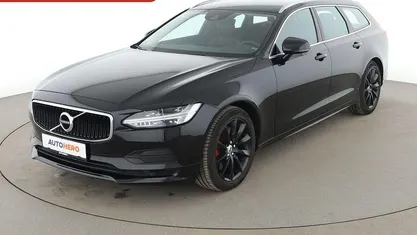Gebraucht Volvo V90 Momentum 190 PS (139 kW) 2020 Schwarz Kombi