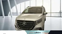 Hightechsilber metallic Gebraucht 2024 Mercedes V220 Style Van / Kleinbus | 59.950 €