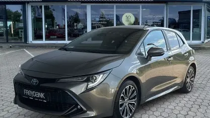 Gebraucht Toyota Corolla Team 184 PS (135 kW) 2022 Oxide bronze Limousine