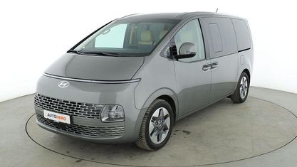 Używany Hyundai Staria Prime 177 KM (130 kW) 2023 Szary Minivan