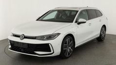 Gebraucht 2025 VW Passat R-line Kombi | 49.445 € (Fairer Preis)