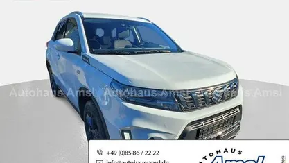 Weiß Gebraucht 2023 Suzuki Vitara Comfort SUV | 21.590 € (Fairer Preis)