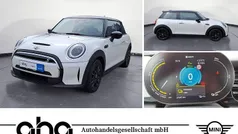 Weiß Gebraucht 2023 Mini Cooper SE Classic Kleinwagen | 17.990 € (Guter Preis)