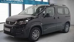 Gebraucht 2023 Peugeot Rifter Allure Van / Kleinbus | 18.290 € (Fairer Preis)