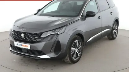 Gebraucht Peugeot 5008 Allure 131 PS (96 kW) 2022 Grau SUV