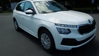 Neu Skoda Kamiq Essence 95 PS (69 kW) 2026 Weiss SUV