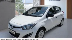 Coral white / sol (weiss) Gebraucht 2013 Hyundai i20 Edition SUV | 7.485 €