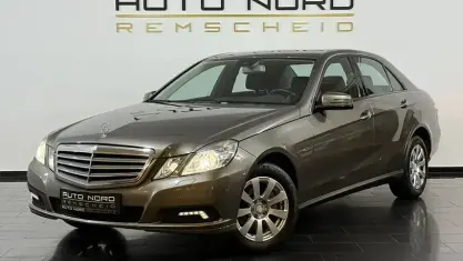 Używany Mercedes E220 170 KM (125 kW) 2009 Szary Sedan/Limuzyna