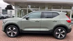 Grün Gebraucht 2024 Volvo XC40 Plus SUV | 38.850 € (Fairer Preis)