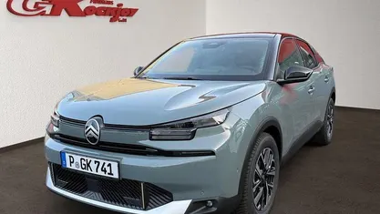 Neu Citroën C4 136 PS (100 kW) 2025 Manhattangrün Limousine