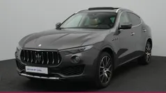 Grau Gebraucht 2017 Maserati Levante SUV | 28.450 € (Fairer Preis)
