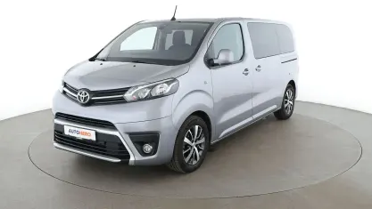 Gebraucht Toyota Proace Verso Team 177 PS (130 kW) 2023 Grau Kombi