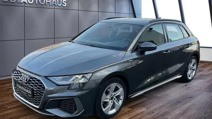Second-hand Audi A3 S-Line 110 CP (80 kW) 2023 Gri Berlinǎ