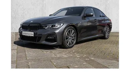 Gebraucht BMW 318 Performance 156 PS (114 kW) 2021 Grau Limousine