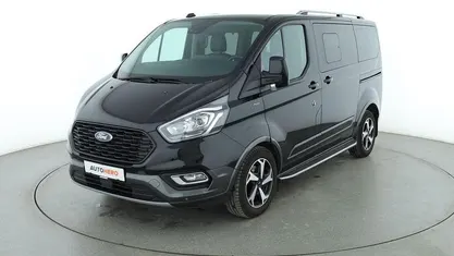 Gebraucht Ford Tourneo Active 185 PS (136 kW) 2022 Schwarz Van / Kleinbus