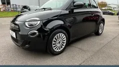 Gebraucht 2025 Fiat 500e Red Limousine | 26.489 € (Guter Preis)