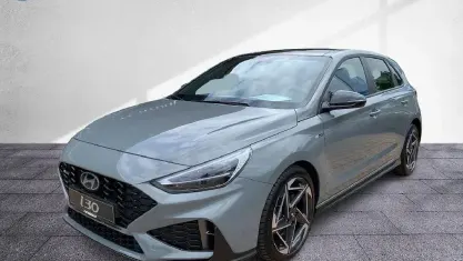 Gebraucht Hyundai i30 N Line 140 PS (102 kW) 2024 Shadow grey / sol Limousine