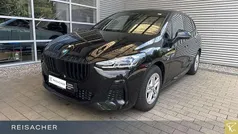 Black sapphire metallic Gebraucht 2023 BMW 220 M Sport Van / Kleinbus | 32.449 € (Fairer Preis)