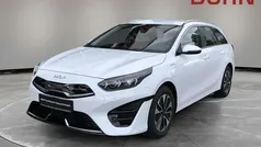 Weiß Gebraucht 2024 Kia Ceed Sportswagon Spirit Kombi | 25.890 € (Guter Preis)