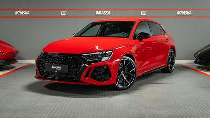 Begagnad Audi RS3 Sport 400 HK (294 kW) 2022 Röd Sedan