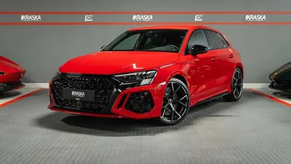 Usata Audi RS3 Sport 400 CV (294 kW) 2022 Rosso Berlina