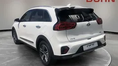 Weiß Gebraucht 2019 Kia Niro Spirit SUV | 19.990 € (Fairer Preis)